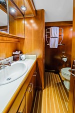 SERENITY 18 Owner's Head with Stall Shower