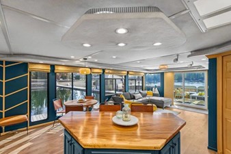2000 Sumerset House Boat 7 