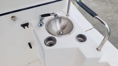 2021 Cutwater C-28 12 