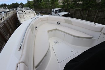 - 16 15_2017 26ft Robalo R260