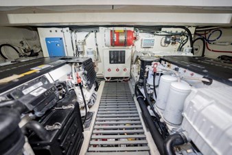 IT'S FOR YOU TOO 23 Engine Room Twin Volvo 600 IPS 435hp & Systems