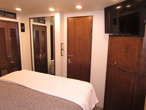 SHEPSL X 35 Portside VIP Looking Inboard