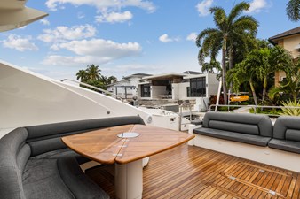 Her Way 7 14_2006 82ft Sunseeker Predator HER WAY