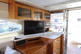 RIVIERA 2020 20 21_2020 60ft Riviera 6000 Sport Yacht