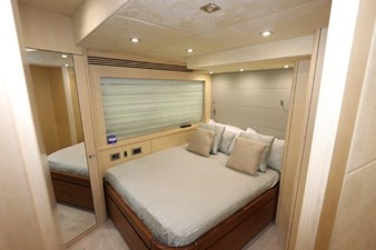 - 18 75-2015-Sunseeker-Yacht-18