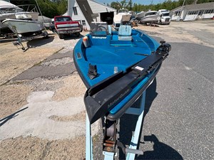 17' RANGER 1986 COMANCHE SERIES 330V 3 