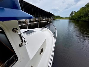BLUE WANDER  9 Starboard Foredeck