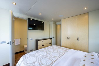 44 Powercat 37 44_overblue_powercat_forward_stateroom_7