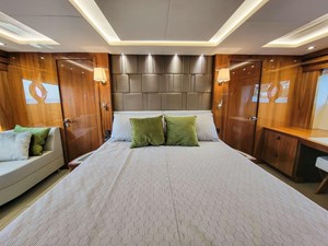 Sunseeker 86 Yacht 35 