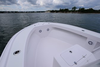 2022 Valentino 28 Center Console 8 
