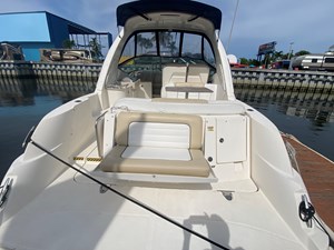 2009 SEA RAY 310 SUNDANCER  4 06-STERN BENCH OPEN