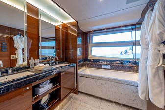 RIVIERA LIVING 64 
