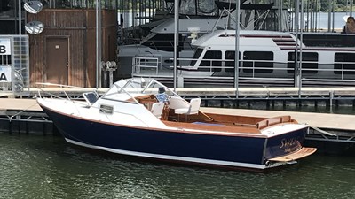 SWEET GAL 0 SWEET GAL, Chris-Craft Cavalier Classic