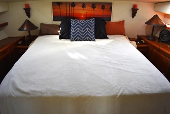 2001 Motor Yacht Sports Cat 44 42 P_156