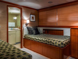 MURPHY'S LAW 8 Twin Guest Stateroom