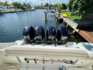 - 13 13_2016 42ft Boston Whaler 420