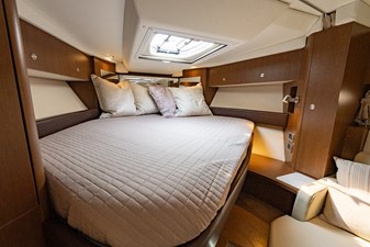 WATERVIEWS 3 Forward Berth