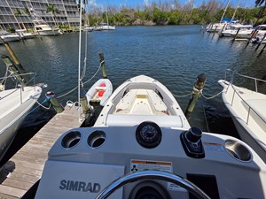 2023 Boston Whaler 360 Outrage 21 