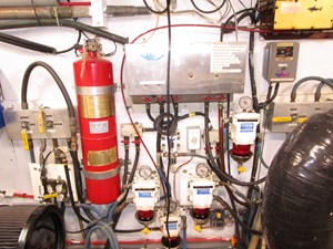 MY ALIBI 52 Engine Room Aft 