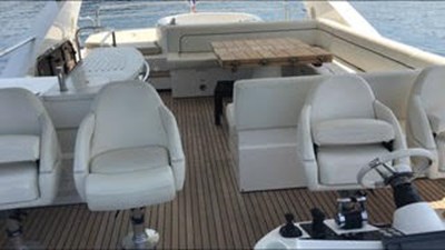 81935-3588701 6 80-2012-Sunseeker-Yacht-11