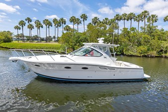 - 4 5_2006 32ft Tiara 3200 Open BENEDITTO