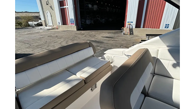 2016 Regal 30 Express| 30' 4 