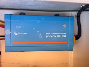 2022 Duffy 22 Cuddy Cabin 35 Option added Inverter under starboard si