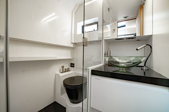 TENDER OWL 15 Head and Shower Stall