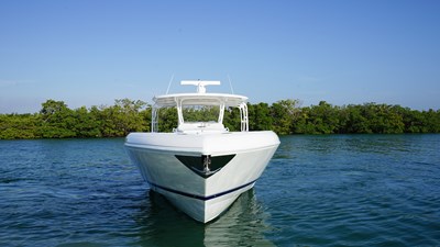 AUDACIOUS 10 Bow Anchor - AUDACIOUS 47’ (14.33m) Intrepid, 475 Panacea, 2016