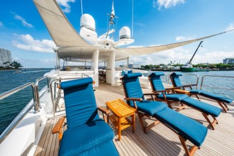 SOUTHERN BELLE 64 Boat Deck Seating