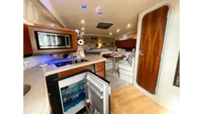 1998 Wellcraft Martinique 3600 4 