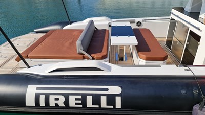 - 14 PIRELLI 42 Speedboat -  009