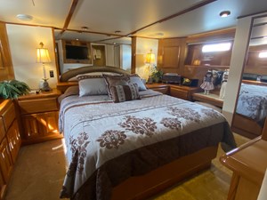 MRS. CHIPS 17 18_1998 54ft Viking 54 Motor Yacht MRS CHIPS