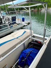 02 Bennington 257L Pontoon NLSQ 23 