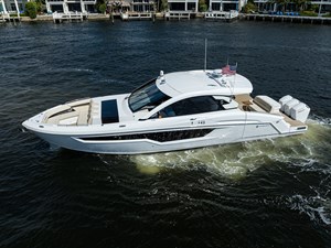 2024 Cruisers Yachts 50 GLS Outboard 48 