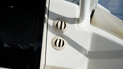 35 ft 2020 Boston Whaler 350 Realm, Yacht Kings 33 35 ft 2020 Boston Whaler 350 Realm (22)