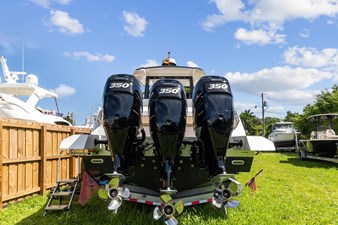 -  7 8_2023 37ft Astondoa 377 Coupe Outboard