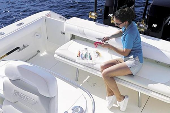 2008 Boston Whaler 320 Outrage 3 4