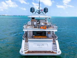 Azimut Grande 105 9 105' Azimut _ Drone-12