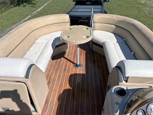 25' South Bay 2013 524 E 10 