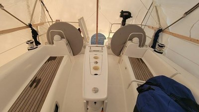 2010 Beneteau 40 39 