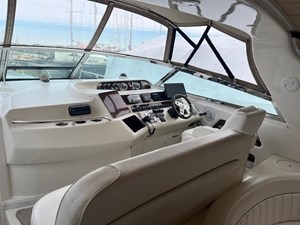 1995 Sea Ray 450 Sundancer 9 