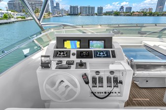 Ferretti Yachts Custom Line 94 52 