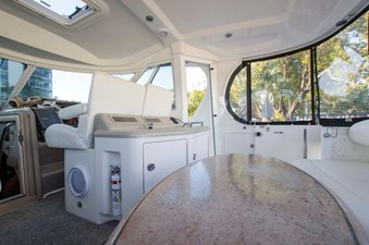 - 5 39-2004-Sea-Ray-Motor-Yacht-05