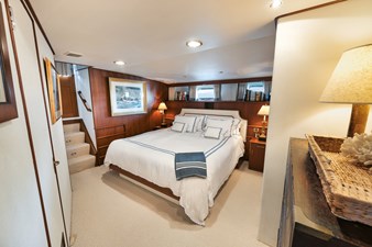 SHARK 14 Master Stateroom