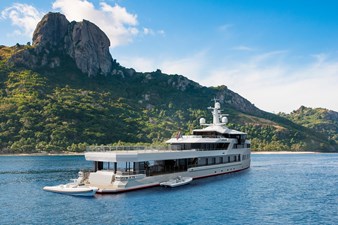 Xplorer 60 4 Damen Yachting SeaXplorer 60 tropics aft