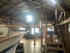 1984 Larson Boathouse 21 