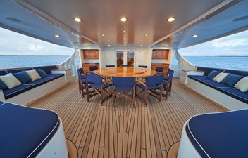 ASTERIA 32 Upper Aft Deck