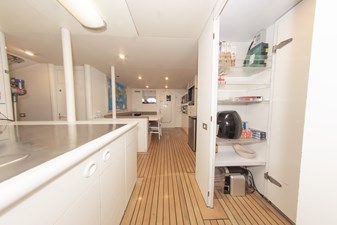 High Occupancy 96 164 OCEANFAST 1989 CREW MESS