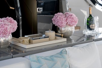 GODDESS OF THE MOON 2 yacht-goddess-of-the-moon-exterior-02